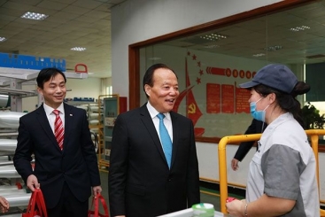 大年初一，张毓强总裁慰问坚守岗位员工