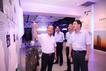 浙江省人大常委会副主任李卫宁到优德88调研